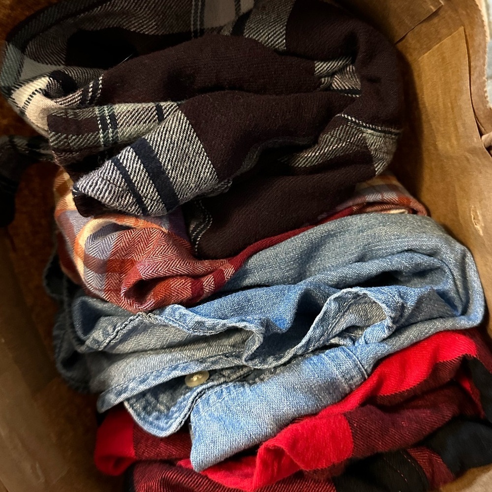 Button up tops bundle! - Picture 9 of 9